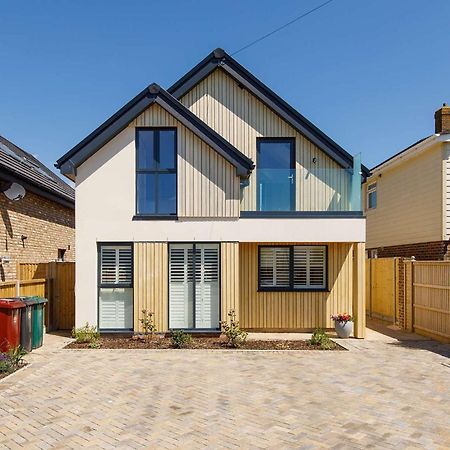 Luxury Designer Coastal Home For 10 With Hot Tub West Wittering Eksteriør billede